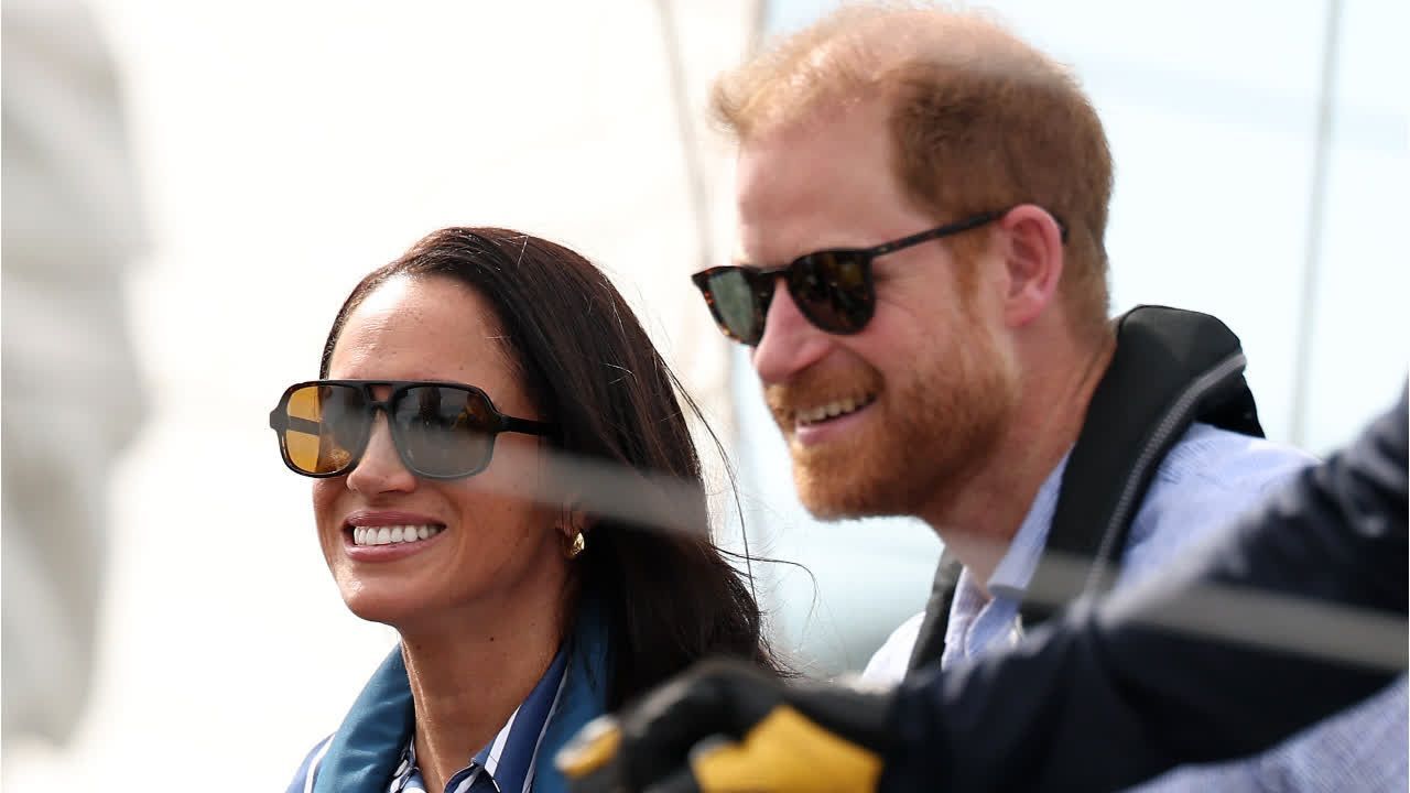 Video: Harry und Meghan in Großbritannien gelandet