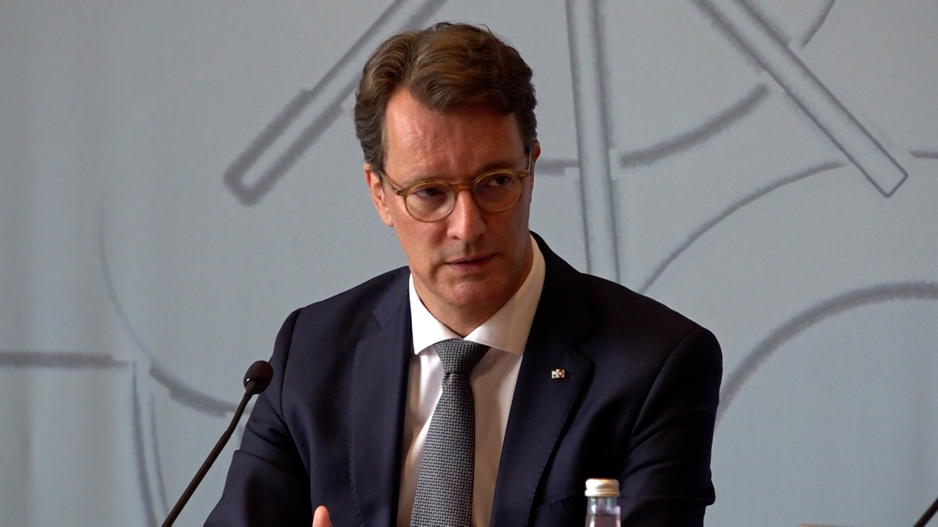 Video: Wüst lobt die Bundesregierung