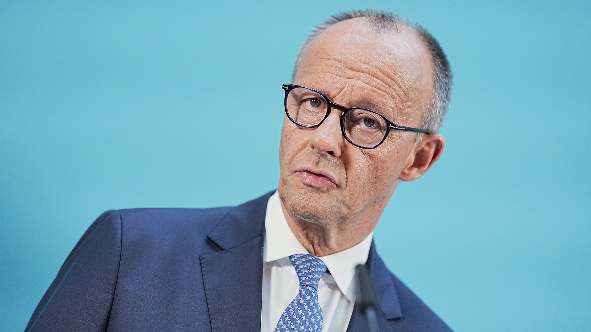Video: Die rätselhafte Abwesenheit von Kanzler Merz