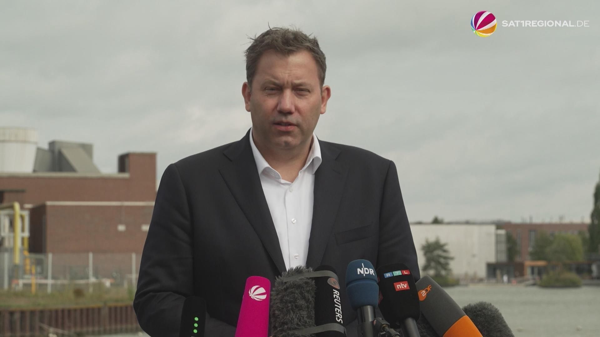 Video: VW-Krise: Klingbeil trifft Betriebsrat in Wolfsburg
