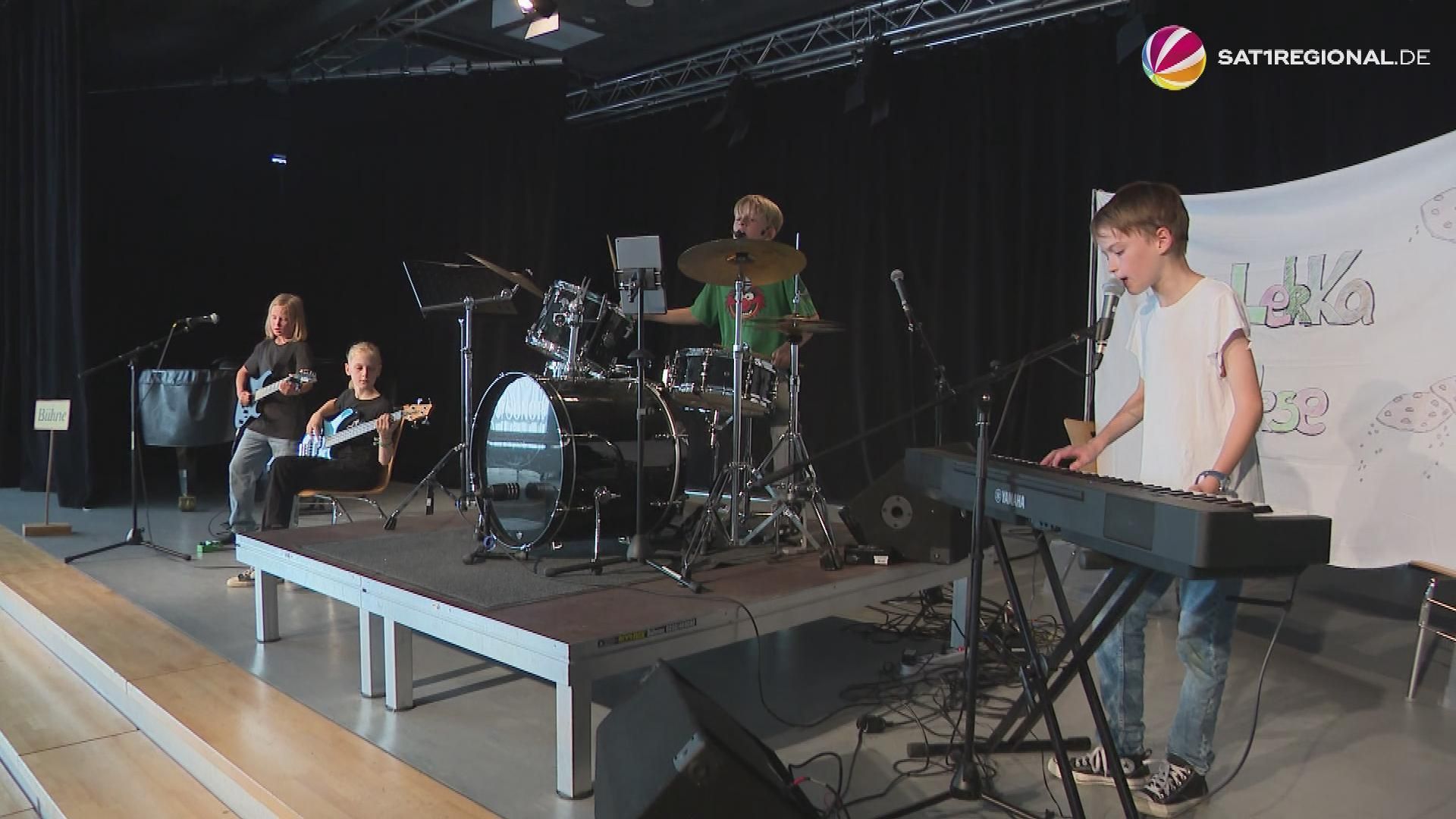 Video: Fünftklässler-Band "Lekka Kekse" probt für Konzert in Braunschweig