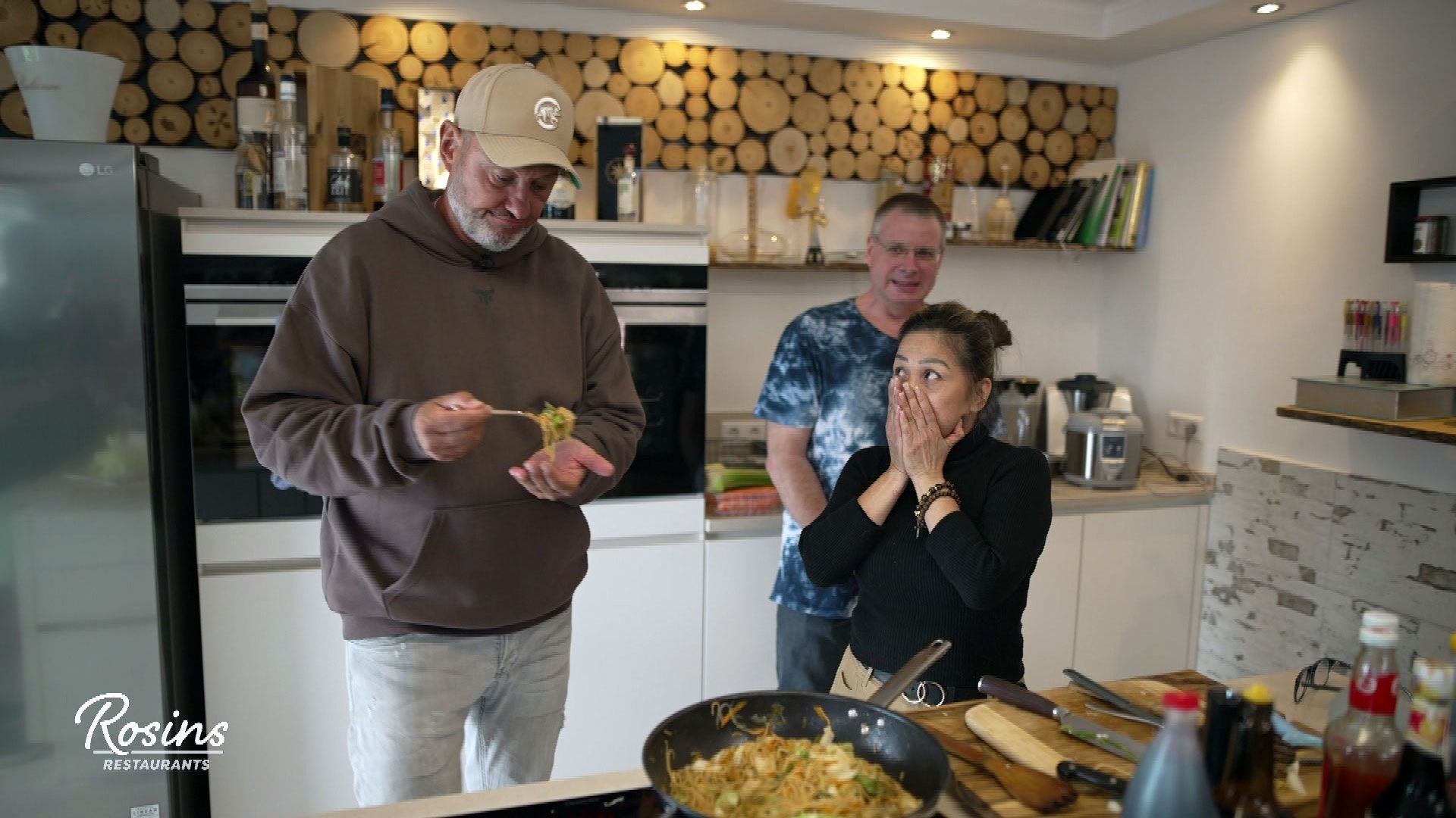 Erst Maggi Shock, then Enthusiasm: Kate surprises Frank Rosin