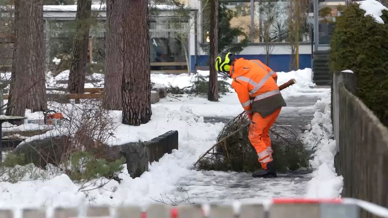 Video: Schnee-Gefahr in Bayern: Schulen in Erlangen rüsten sich
