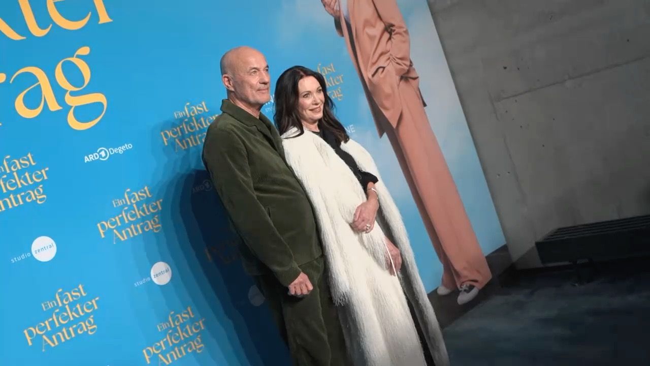 Video: “Ein fast perfekter Antrag”: Filmpremiere in München