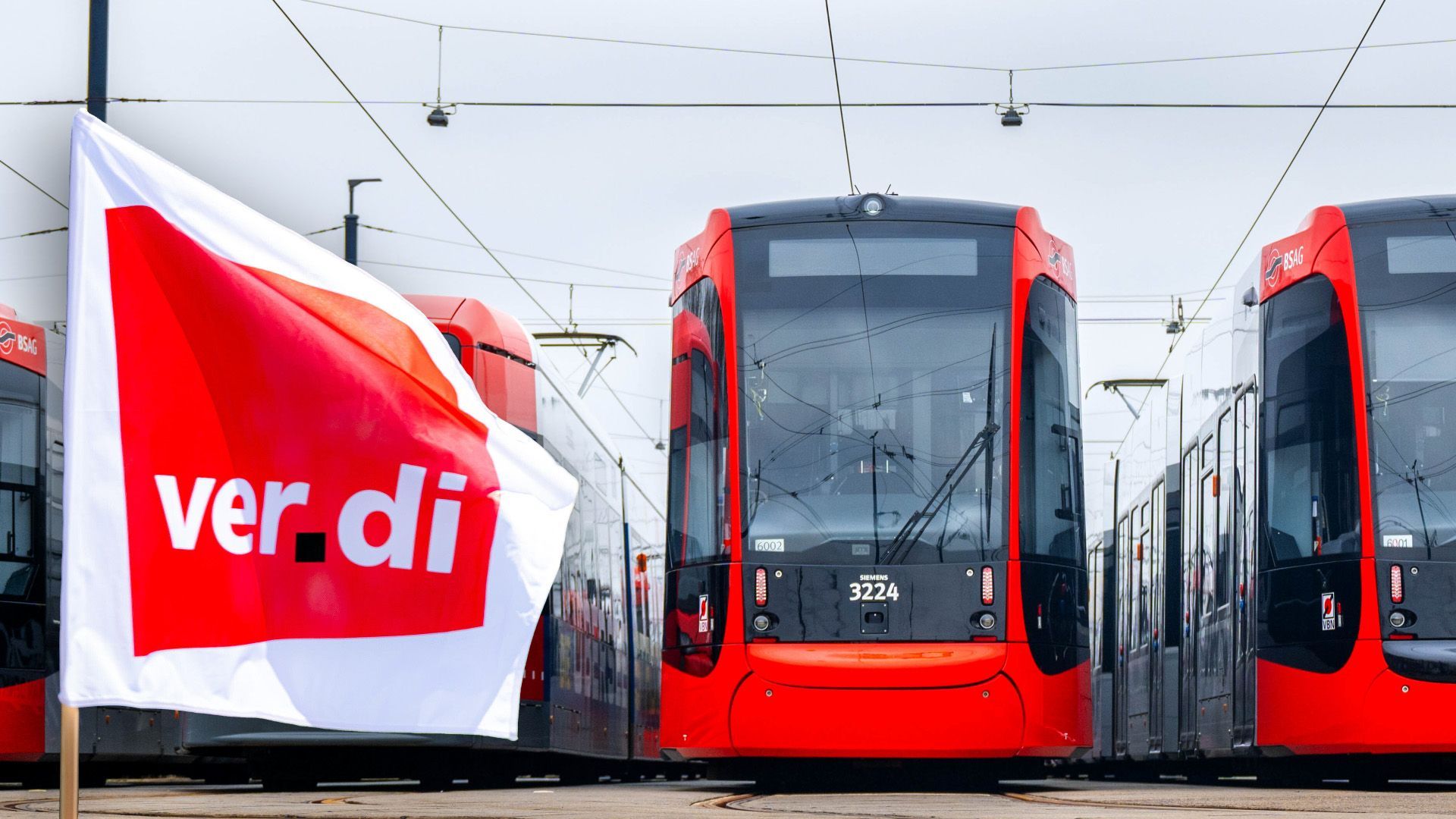 Video: Streiks legen am Montag Nahverkehr lahm