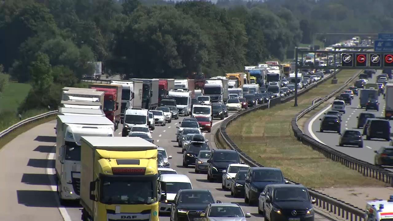Video: Faschingsferien in Bayern: Münchner Polizei warnt vor Stau