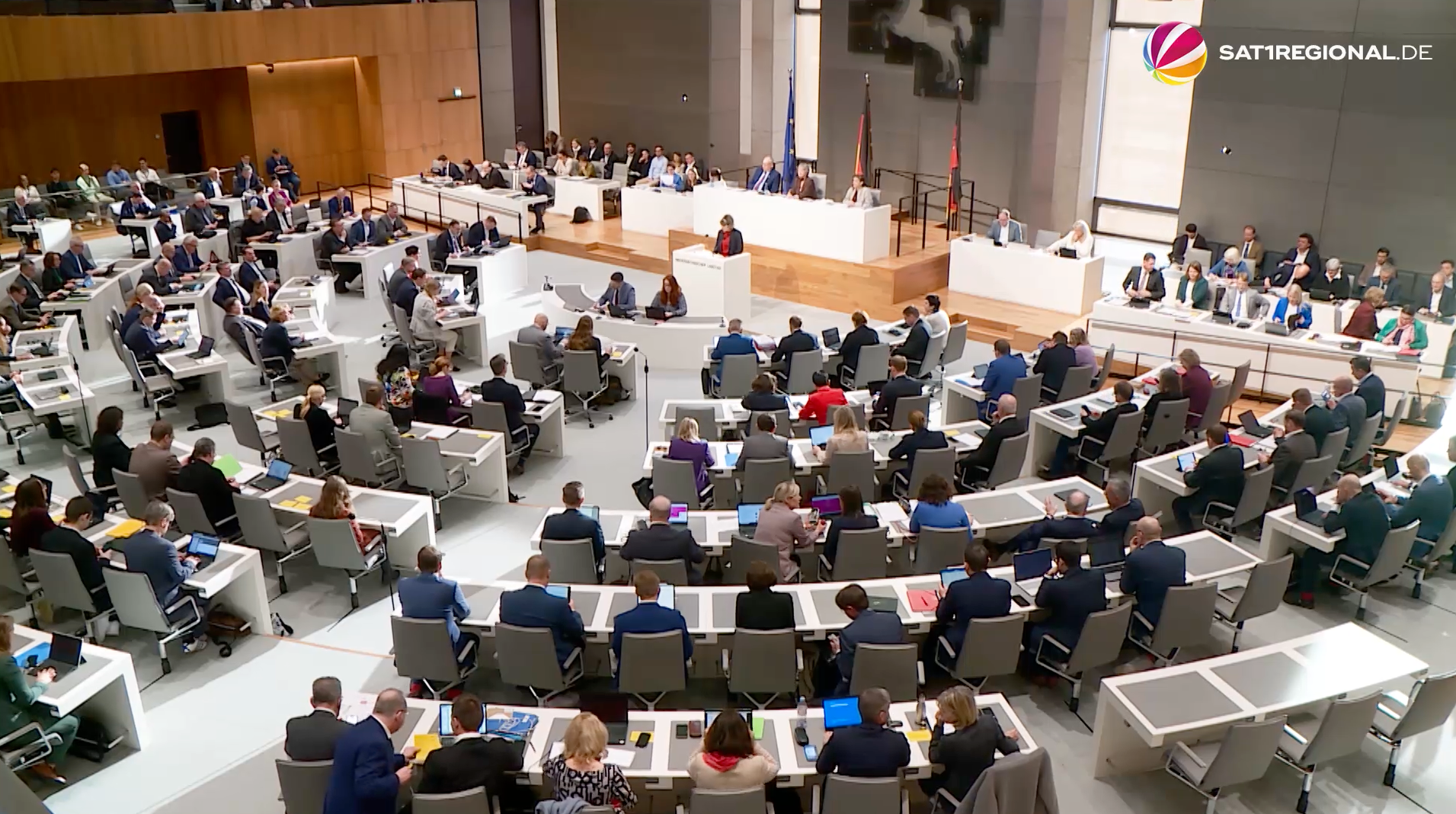 Video: Änderungen am Heizungsgesetz: Niedersächsischer Landtag diskutiert Pläne