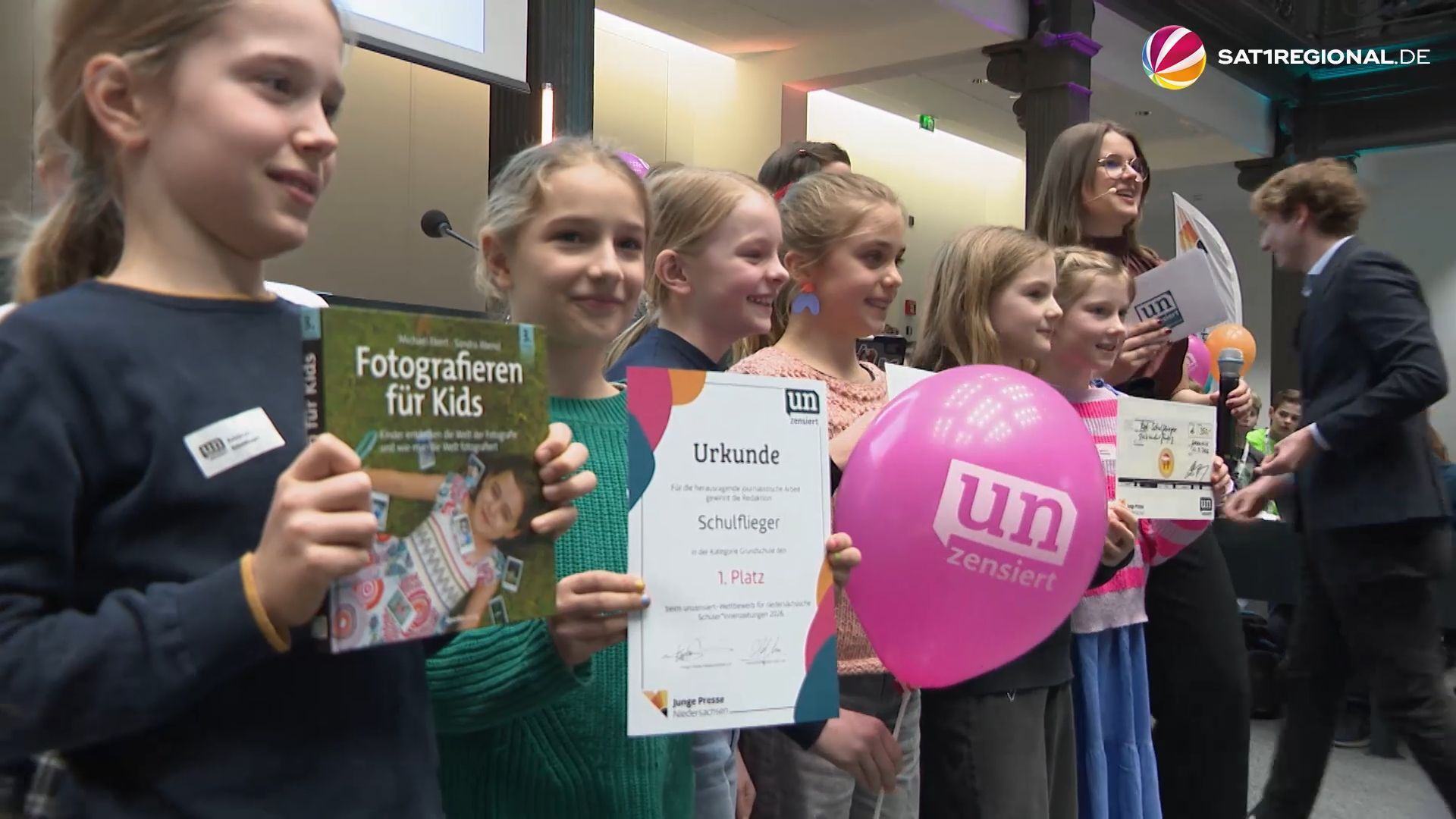 Video: „Schulflieger“ aus Lüneburg als beste Schülerzeitung ausgezeichnet