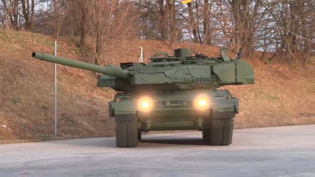 Video: Neue Drohnenfabrik in Bayern: Helsing plant Großinvestition bei Halbergmoos