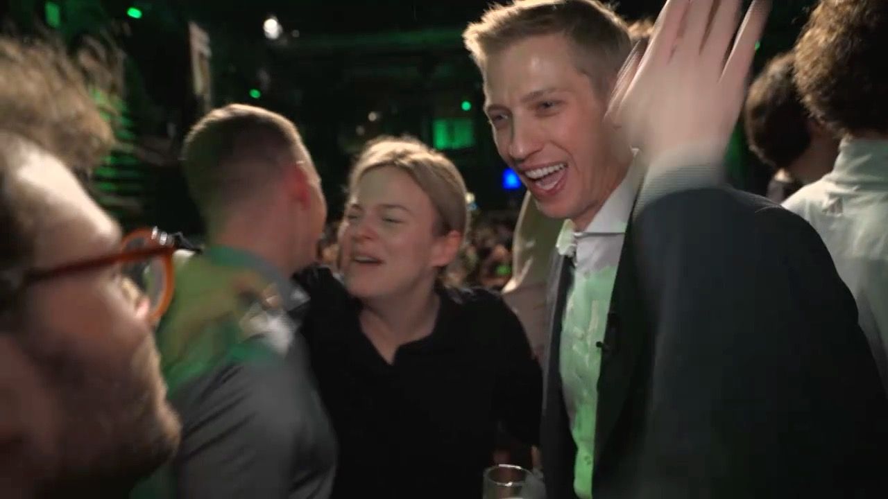 Video: Historischer Wahlsieg in München: Grünen-Politiker Krause wird Oberbürgermeister