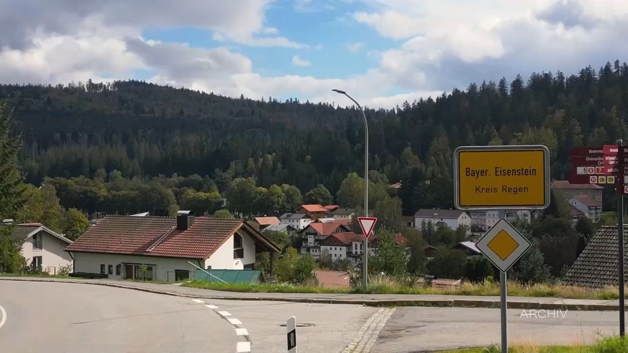 Video: Frauenleiche in Bayerisch Eisenstein: Polizei vermutet Tötung mit Pfeilen