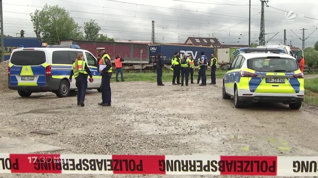 München: 12 Menschen springen von Güterzug
