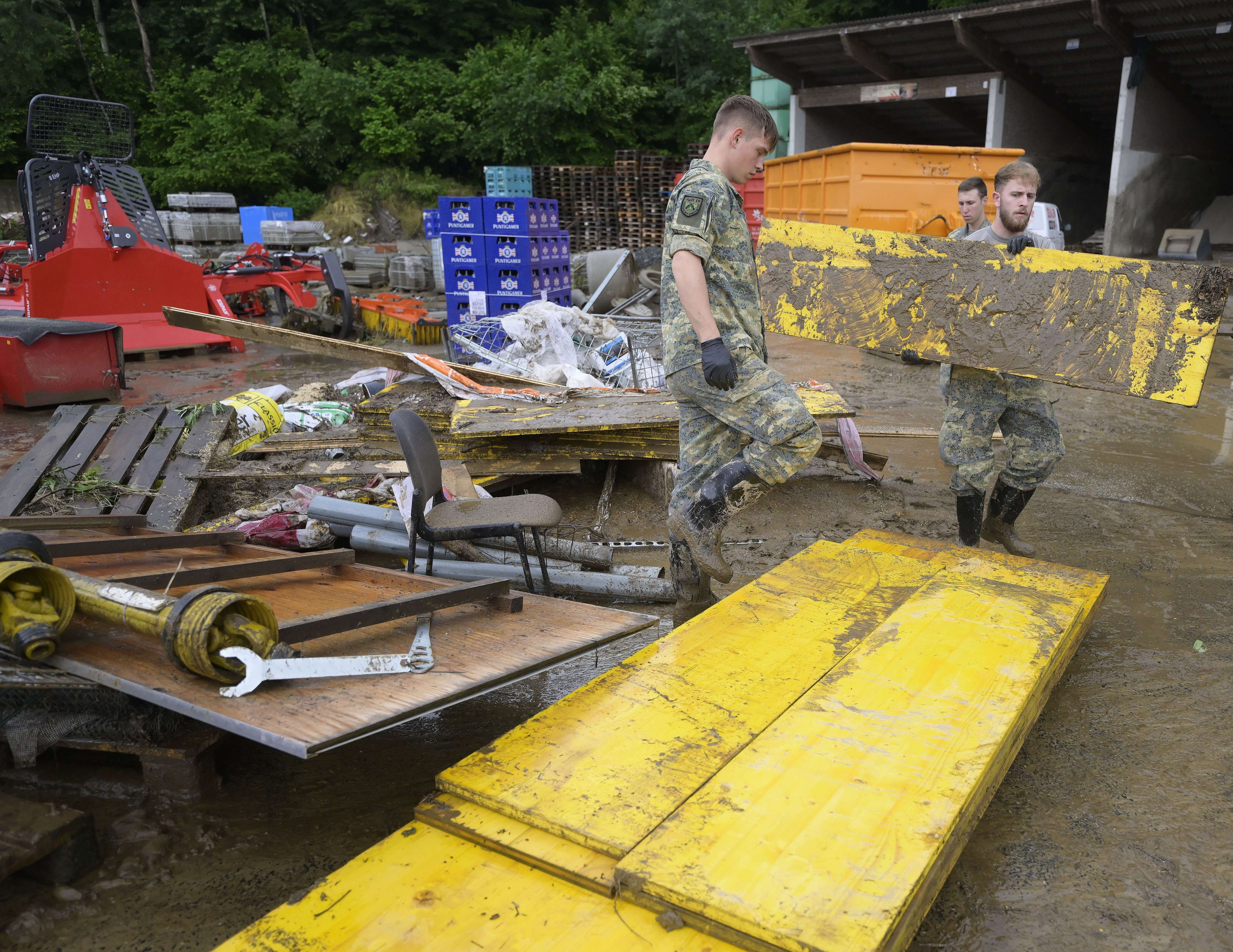 Dramatische Überflutungen: Keine Entspannung in Sicht