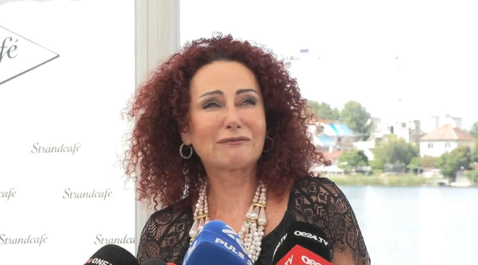 "Mausi" nimmt Abschied von Richard Lugner: "Die Liebe endet nie"