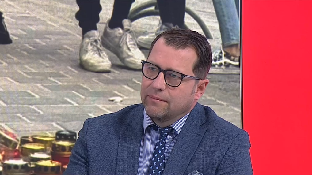 Video: Terrorwarnstufe 4: Experten-Warnung vor TikTok-Radikalisierung