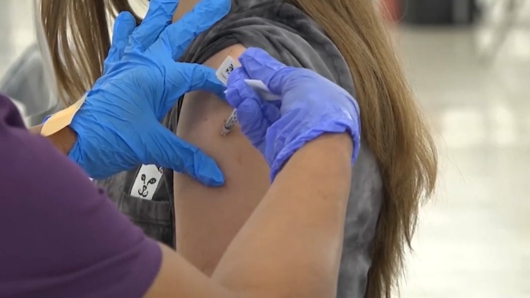 Video: Apotheken werden zu Impf-Stationen