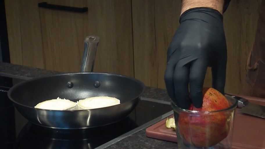 Video: 10er Menü: Michael Ellmauer kocht einen Wintersalat